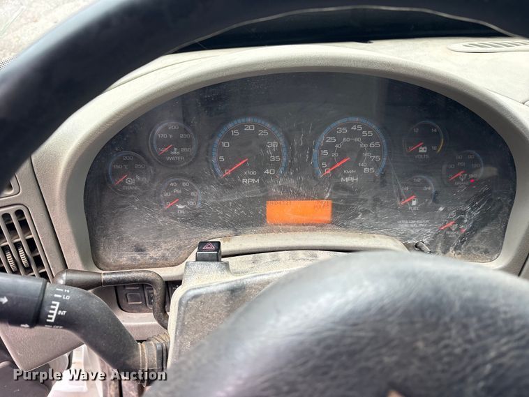 image for item FB8812 2009 International DuraStar 4400 dump truck