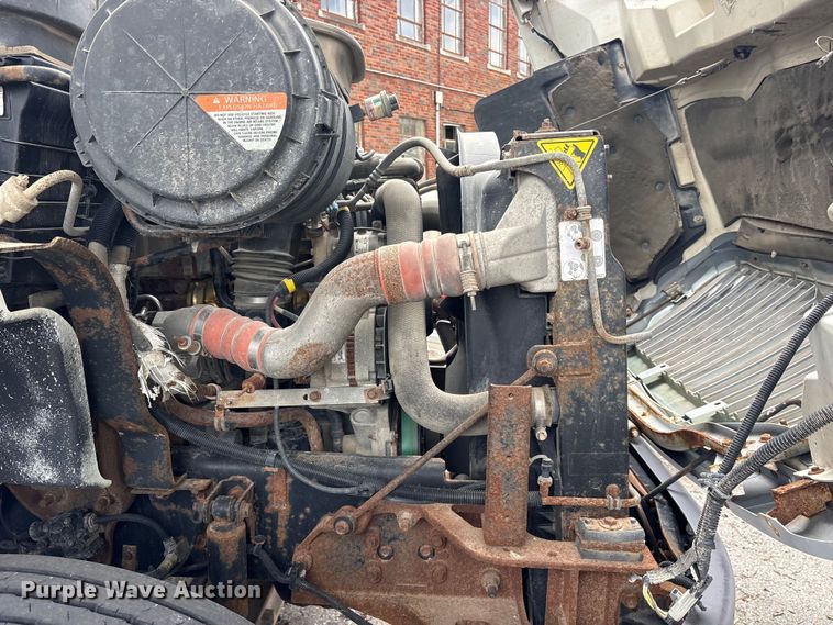 image for item FB8812 2009 International DuraStar 4400 dump truck