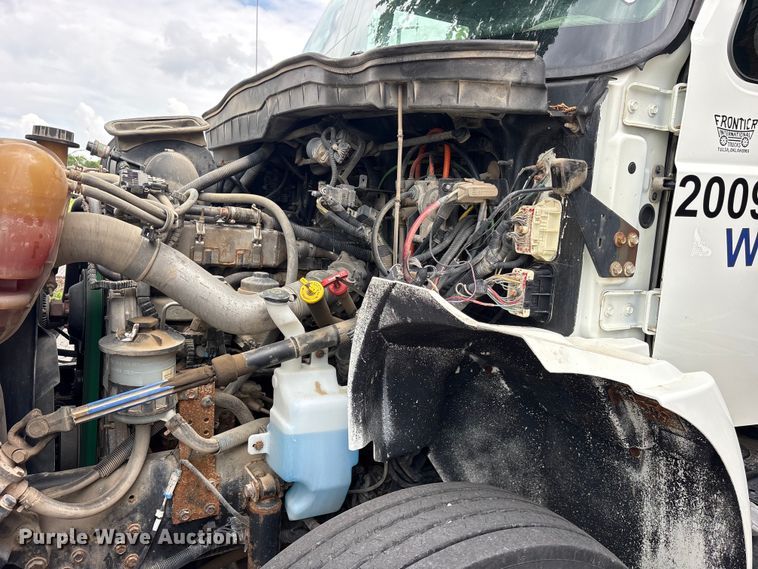 image for item FB8812 2009 International DuraStar 4400 dump truck