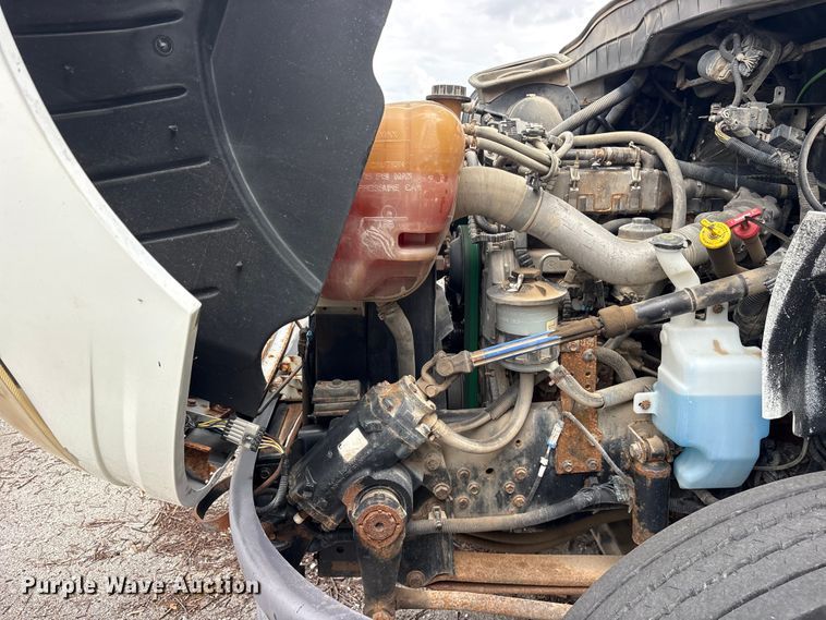 image for item FB8812 2009 International DuraStar 4400 dump truck