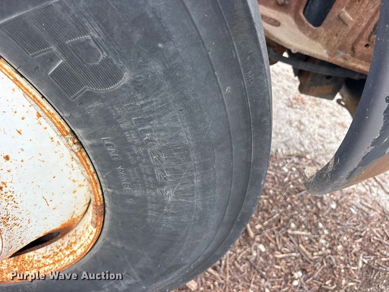 image for item FB8812 2009 International DuraStar 4400 dump truck