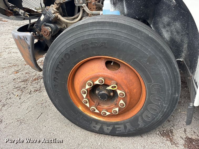 image for item FB8812 2009 International DuraStar 4400 dump truck