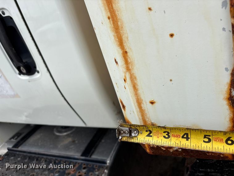 image for item FB8813 2009 International DuraStar 4400 dump truck