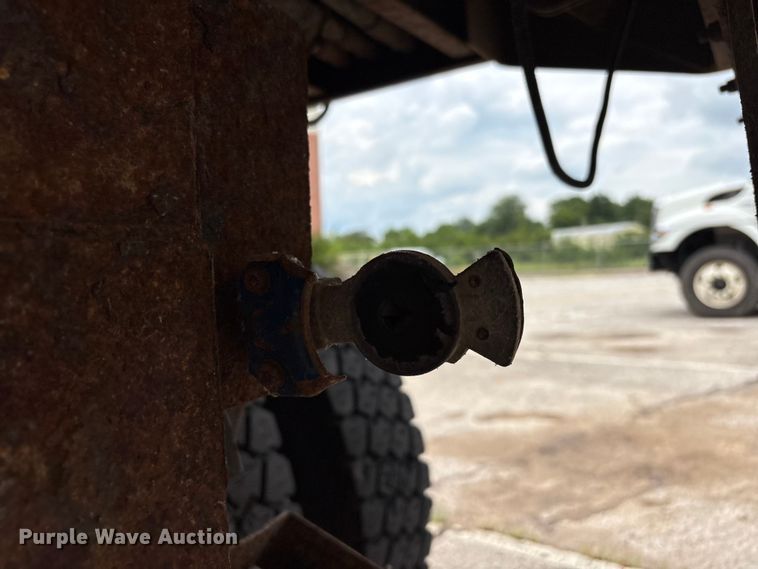 image for item FB8813 2009 International DuraStar 4400 dump truck