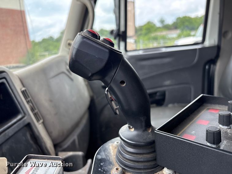 image for item FB8813 2009 International DuraStar 4400 dump truck