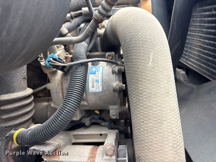 image for item FB8813 2009 International DuraStar 4400 dump truck