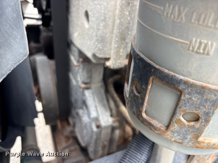image for item FB8813 2009 International DuraStar 4400 dump truck