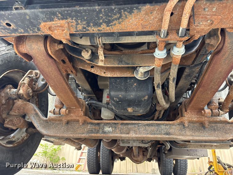 image for item FB8813 2009 International DuraStar 4400 dump truck