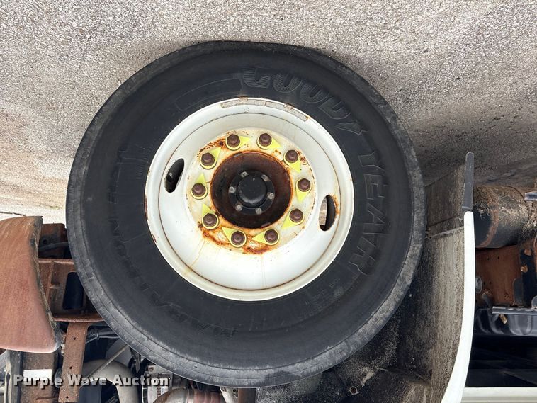image for item FB8813 2009 International DuraStar 4400 dump truck