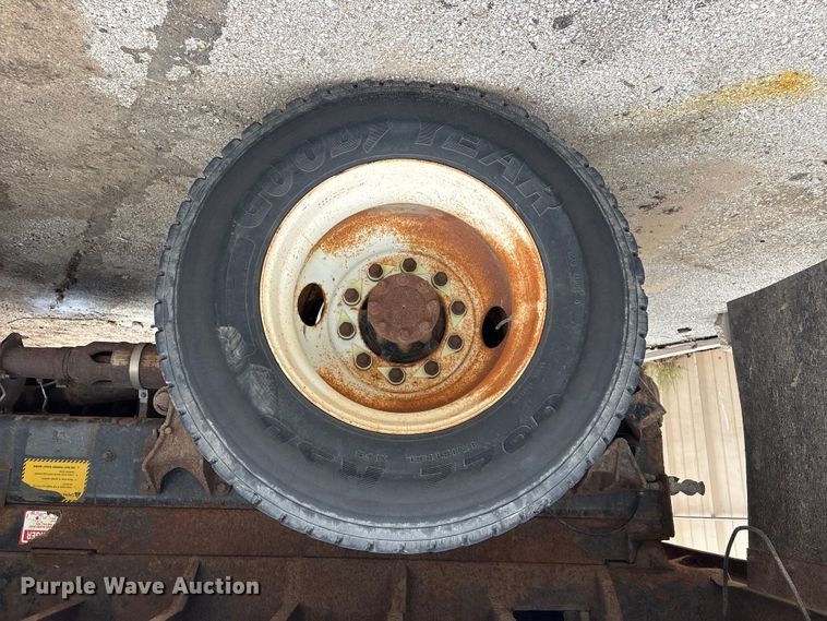 image for item FB8813 2009 International DuraStar 4400 dump truck