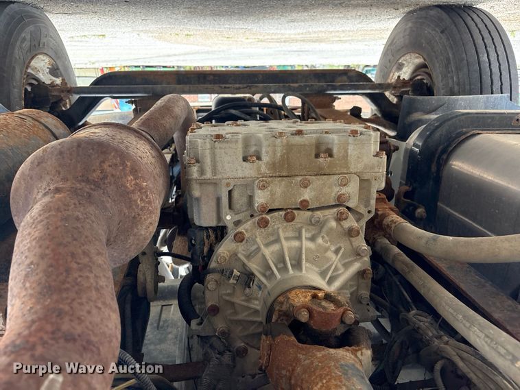 image for item FB8813 2009 International DuraStar 4400 dump truck