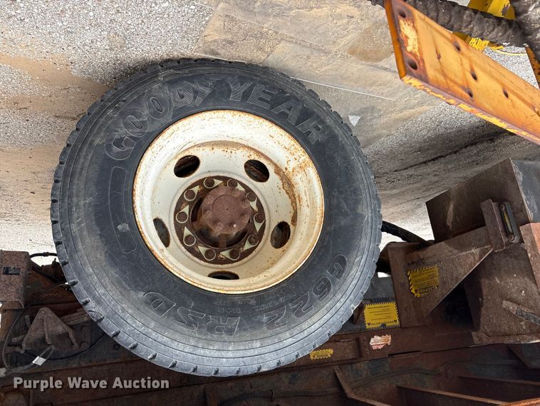 image for item FB8813 2009 International DuraStar 4400 dump truck