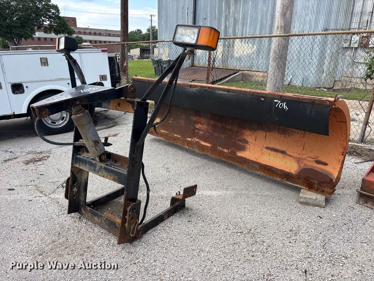 image for item FB8818 2005 Wausau R3610H snow plow