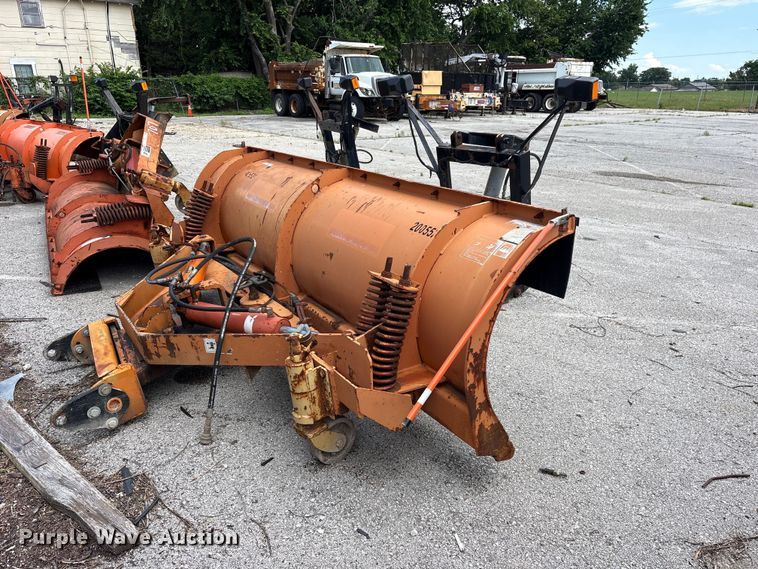 image for item FB8818 2005 Wausau R3610H snow plow