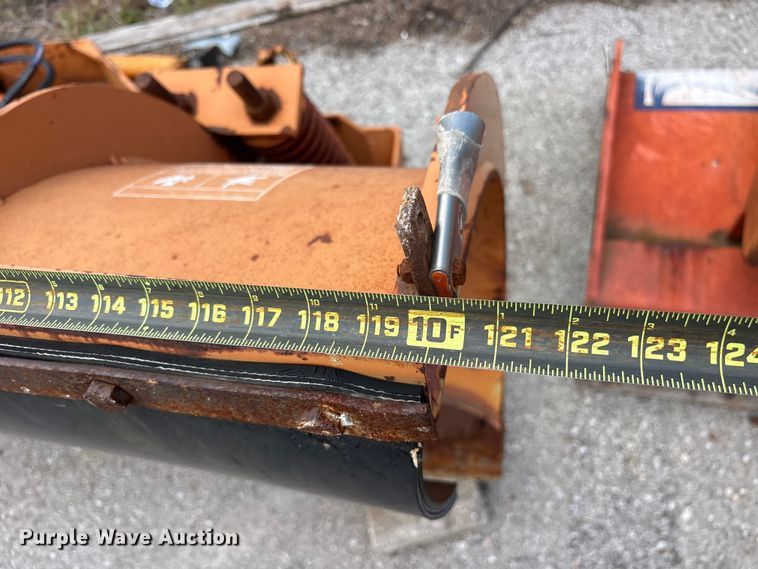 image for item FB8818 2005 Wausau R3610H snow plow