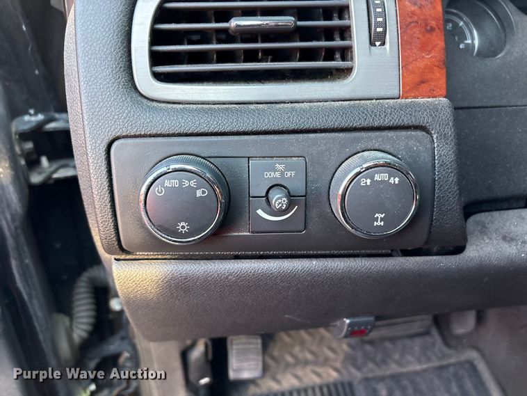 image for item FB8822 2012 Chevrolet Tahoe SUV