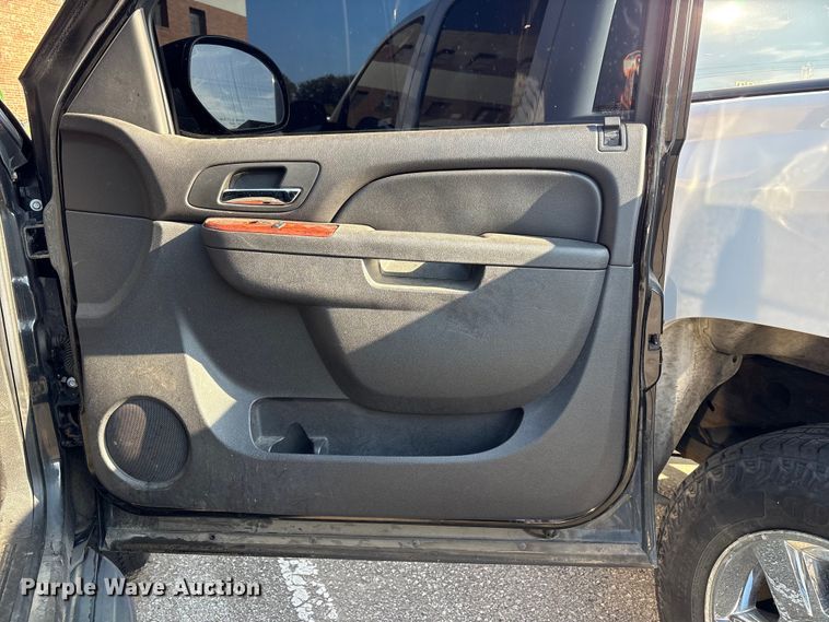 image for item FB8822 2012 Chevrolet Tahoe SUV