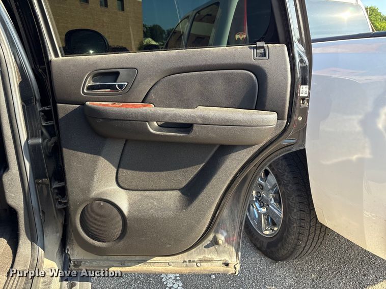image for item FB8822 2012 Chevrolet Tahoe SUV
