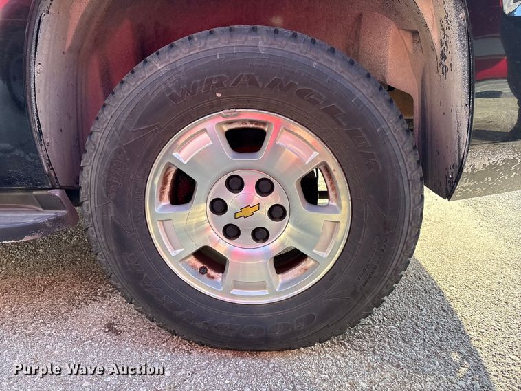 image for item FB8822 2012 Chevrolet Tahoe SUV