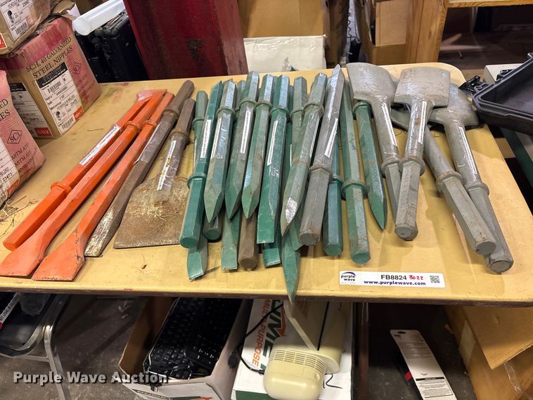 image for item FB8824 Approximately 26 asphalt cutters/ blades