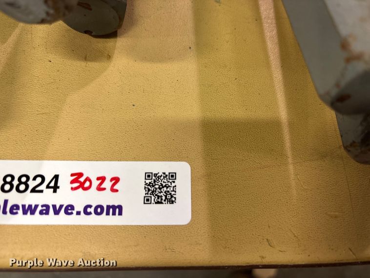 image for item FB8824 Approximately 26 asphalt cutters/ blades