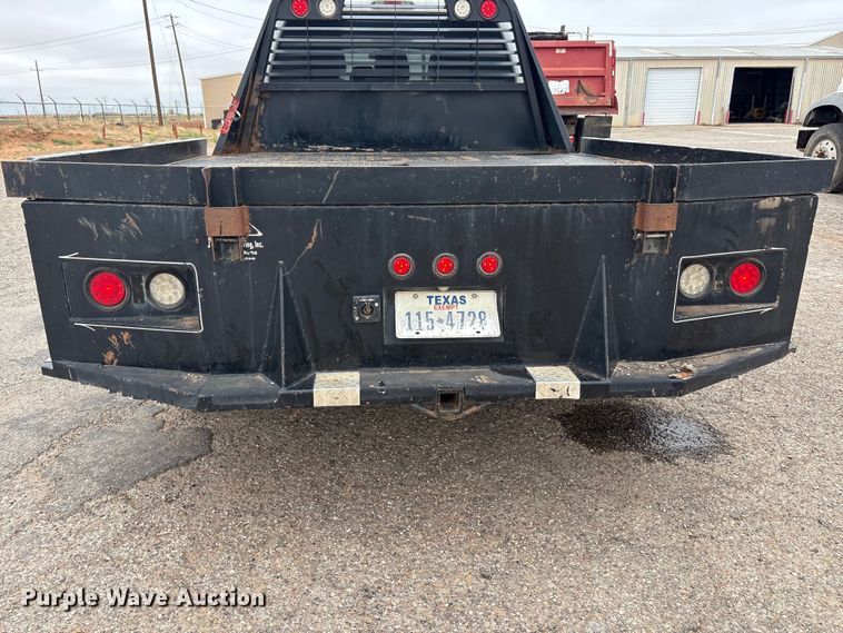image for item FC2223 2014 Ford F350 Super Duty Crew Cab flatbed pickup truck