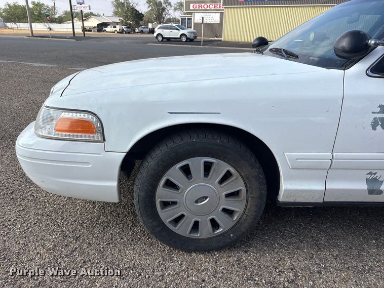 image for item FC2281 2007 Ford Crown Victoria 