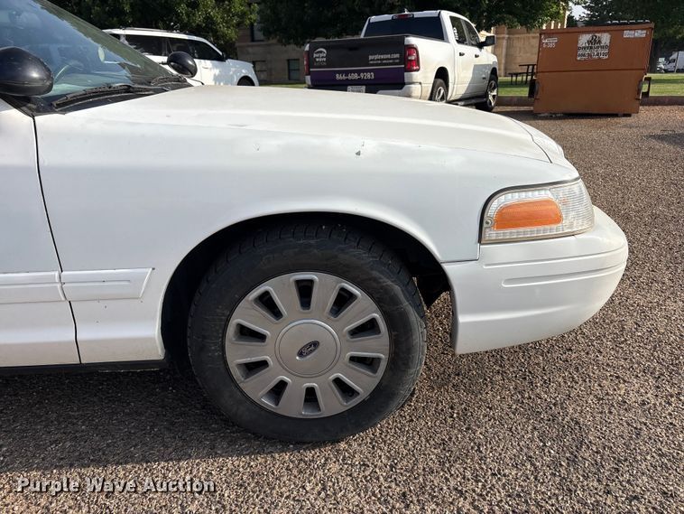 image for item FC2281 2007 Ford Crown Victoria 