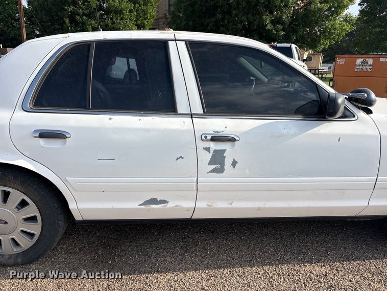 image for item FC2281 2007 Ford Crown Victoria 