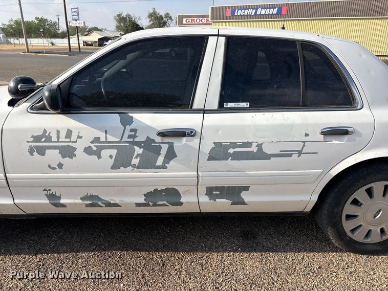 image for item FC2281 2007 Ford Crown Victoria 