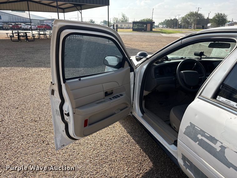 image for item FC2281 2007 Ford Crown Victoria 