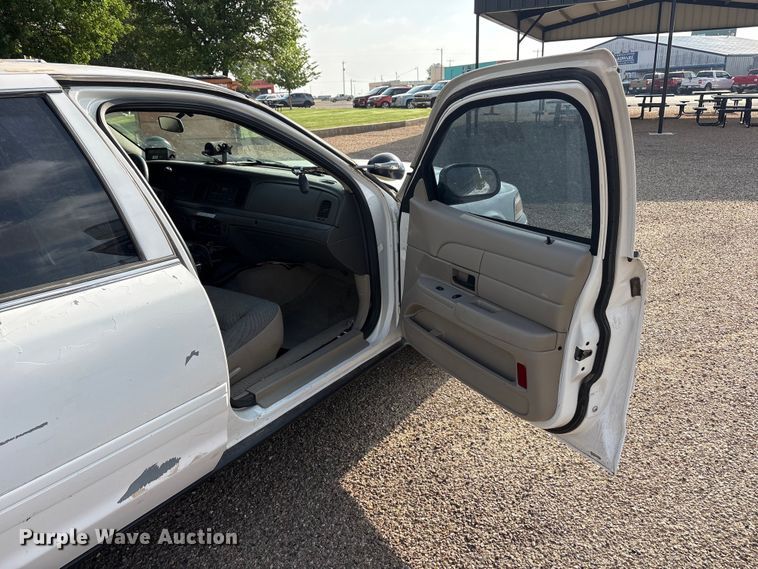 image for item FC2281 2007 Ford Crown Victoria 