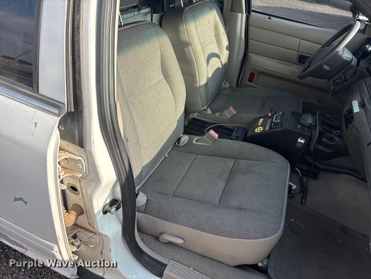 image for item FC2281 2007 Ford Crown Victoria 