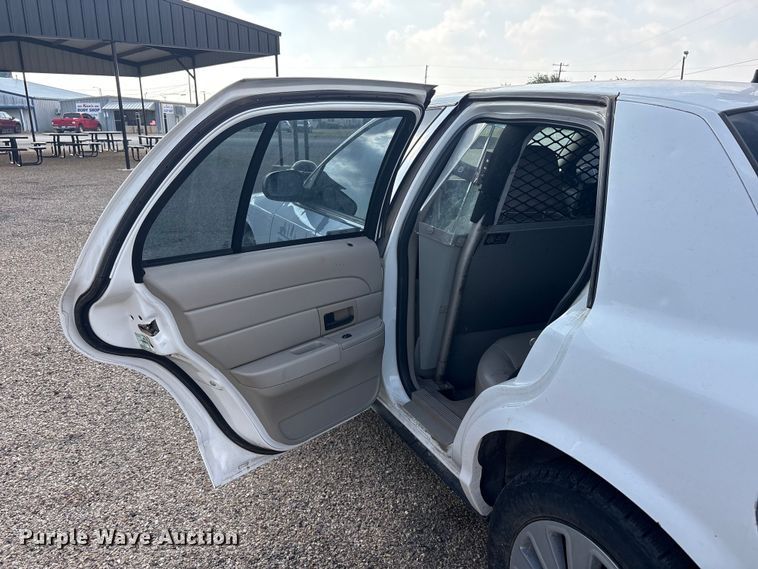 image for item FC2281 2007 Ford Crown Victoria 