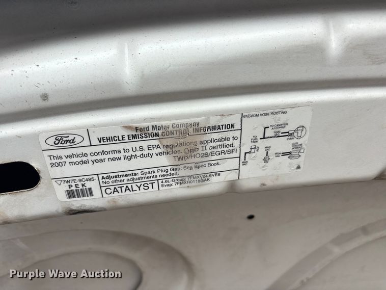 image for item FC2281 2007 Ford Crown Victoria 