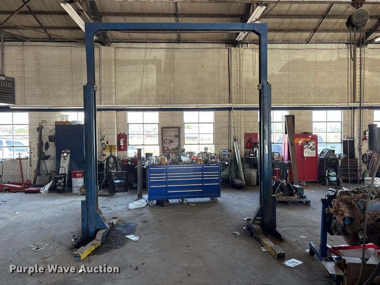 image for item FC2283 Rotary lift two post automotive lift