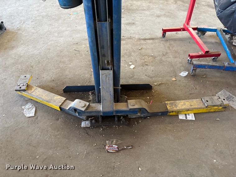 image for item FC2283 Rotary lift two post automotive lift