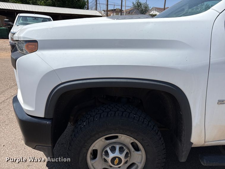 image for item FC2287 2020 Chevrolet Silverado 2500HD Crew Cab pickup truck
