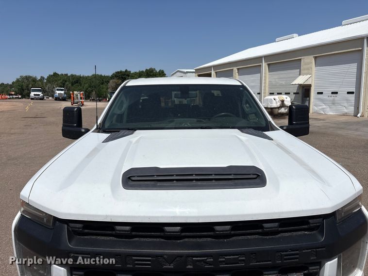 image for item FC2287 2020 Chevrolet Silverado 2500HD Crew Cab pickup truck