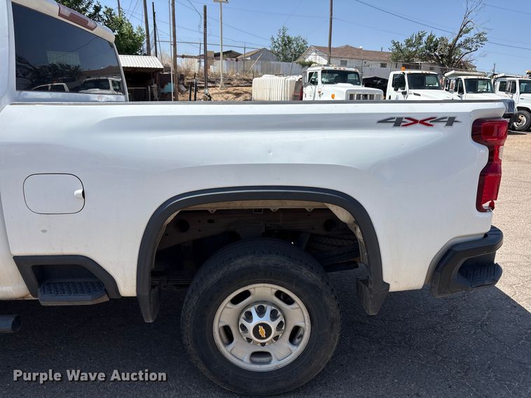 image for item FC2287 2020 Chevrolet Silverado 2500HD Crew Cab pickup truck
