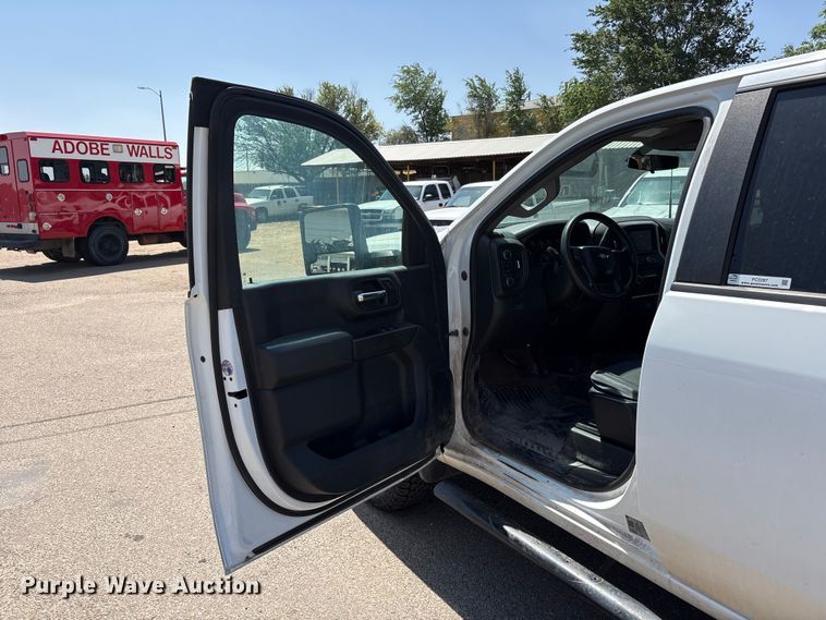 image for item FC2287 2020 Chevrolet Silverado 2500HD Crew Cab pickup truck