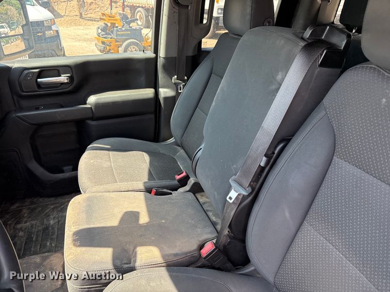 image for item FC2287 2020 Chevrolet Silverado 2500HD Crew Cab pickup truck