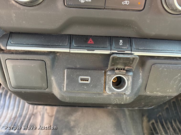 image for item FC2287 2020 Chevrolet Silverado 2500HD Crew Cab pickup truck