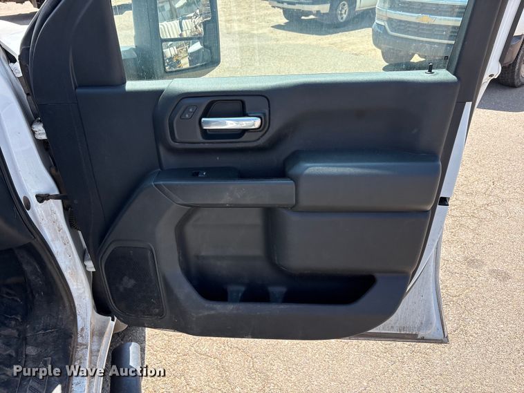 image for item FC2287 2020 Chevrolet Silverado 2500HD Crew Cab pickup truck