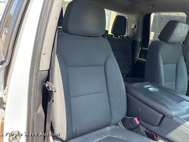 image for item FC2287 2020 Chevrolet Silverado 2500HD Crew Cab pickup truck