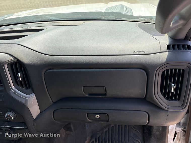 image for item FC2287 2020 Chevrolet Silverado 2500HD Crew Cab pickup truck