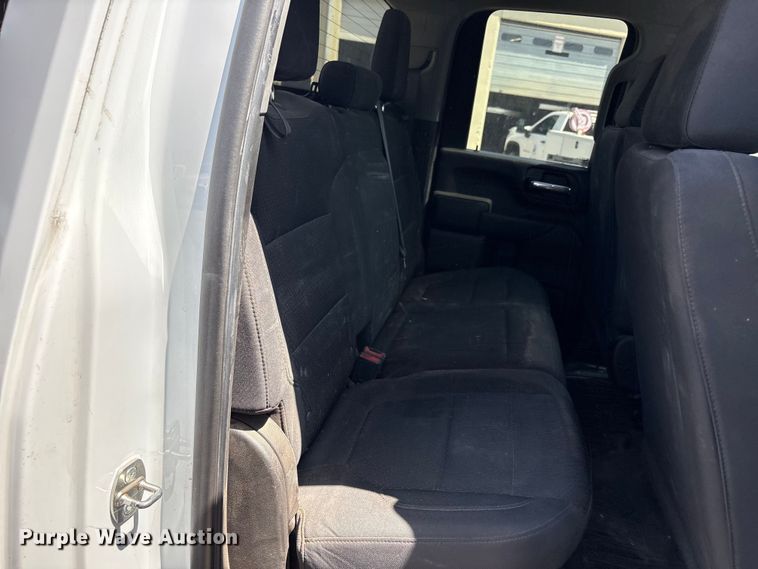 image for item FC2287 2020 Chevrolet Silverado 2500HD Crew Cab pickup truck