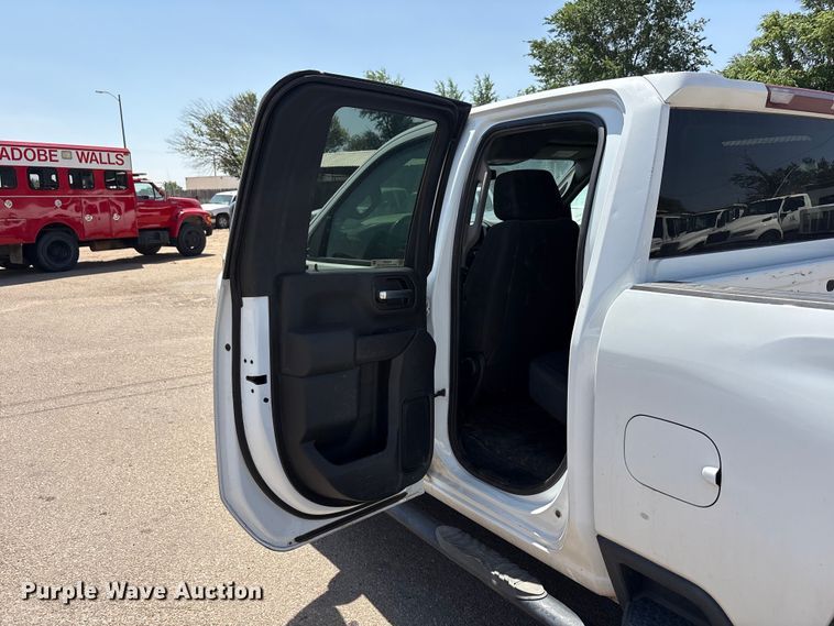 image for item FC2287 2020 Chevrolet Silverado 2500HD Crew Cab pickup truck