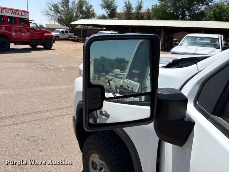 image for item FC2287 2020 Chevrolet Silverado 2500HD Crew Cab pickup truck