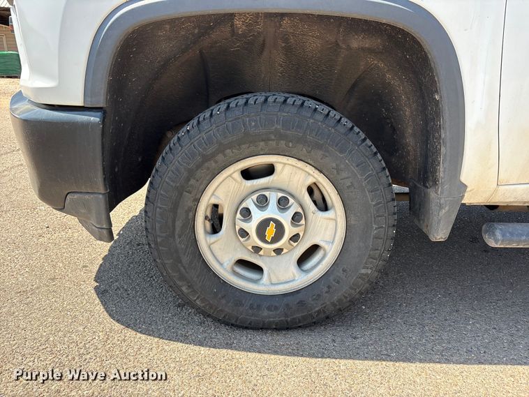 image for item FC2287 2020 Chevrolet Silverado 2500HD Crew Cab pickup truck